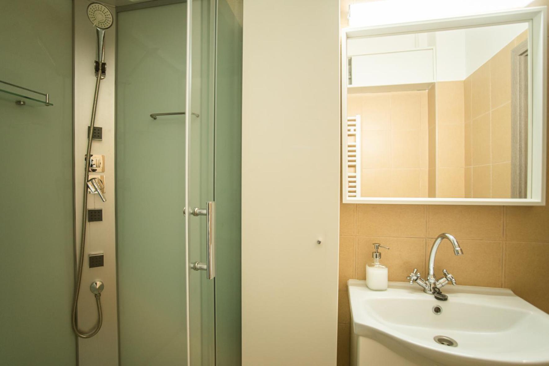 Spacious Apartment In Central Kecskemét Esterno foto