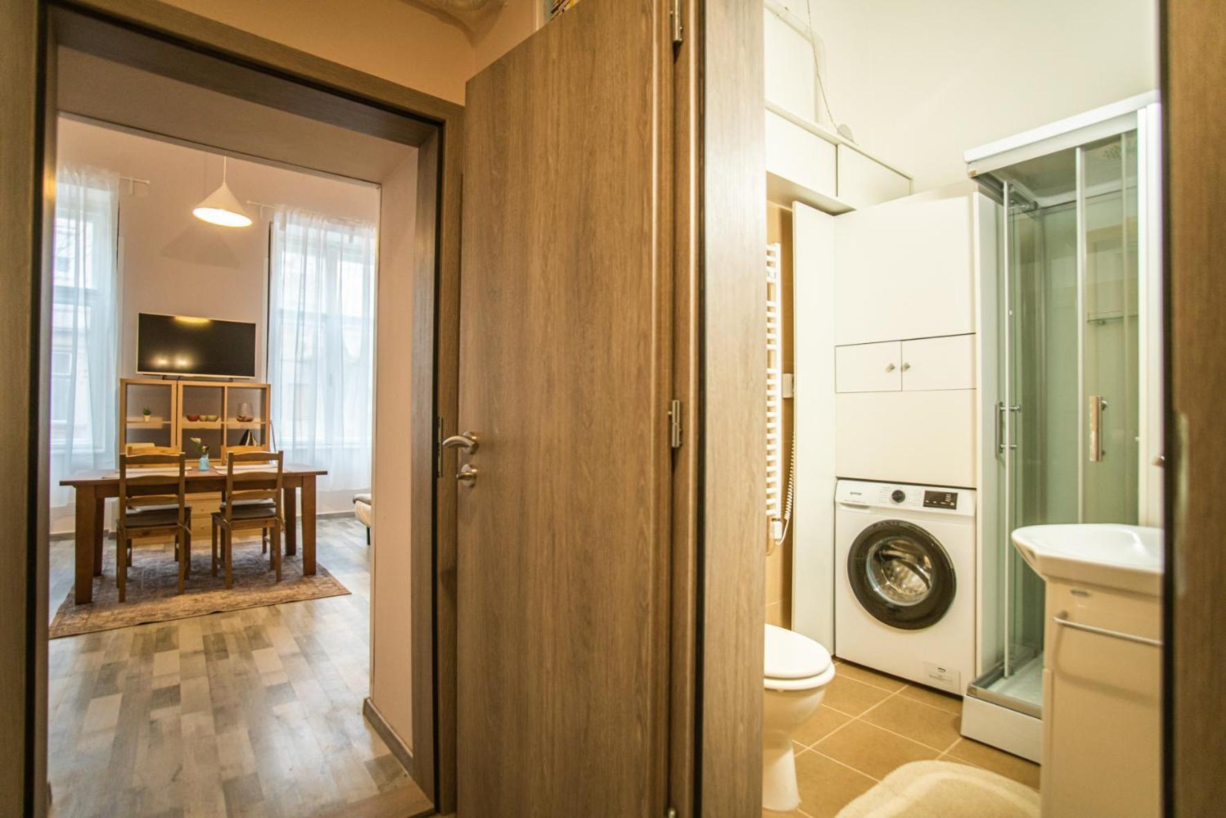Spacious Apartment In Central Kecskemét Esterno foto